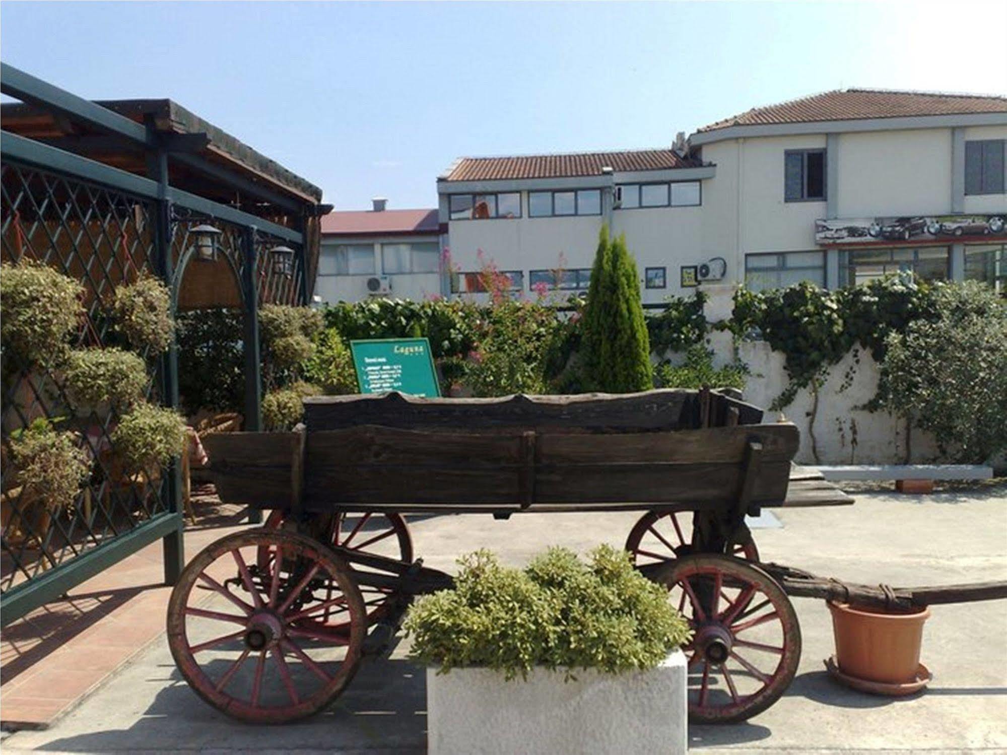 Hotel Laguna Podgorica Exteriér fotografie